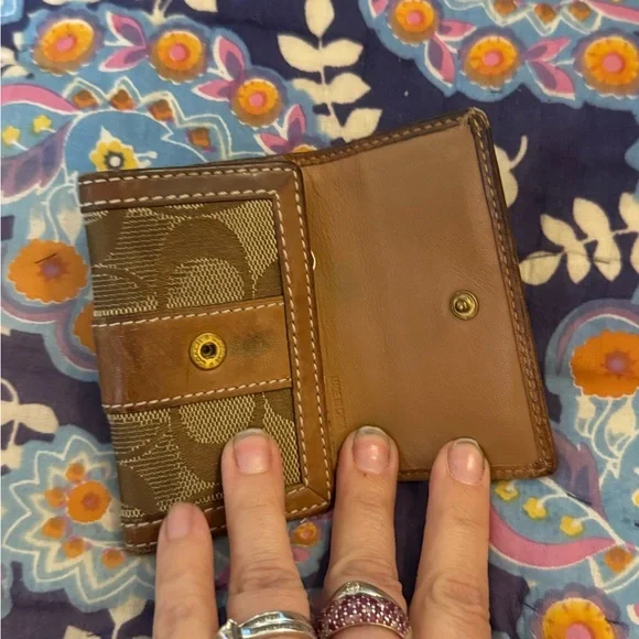 Coach Signature Brown and Tan Wallet - Picture 4 of 7